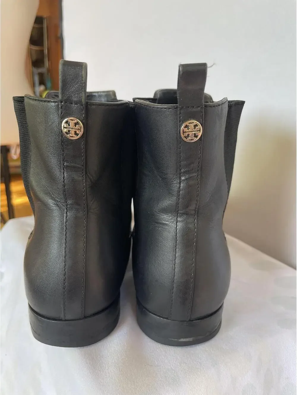 Tory Burch Chelsea Boots Women 8.5 Black Leather Ankle Booties Logo